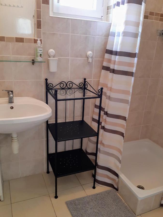 Holiday Home Balatonszarszo Luaran gambar