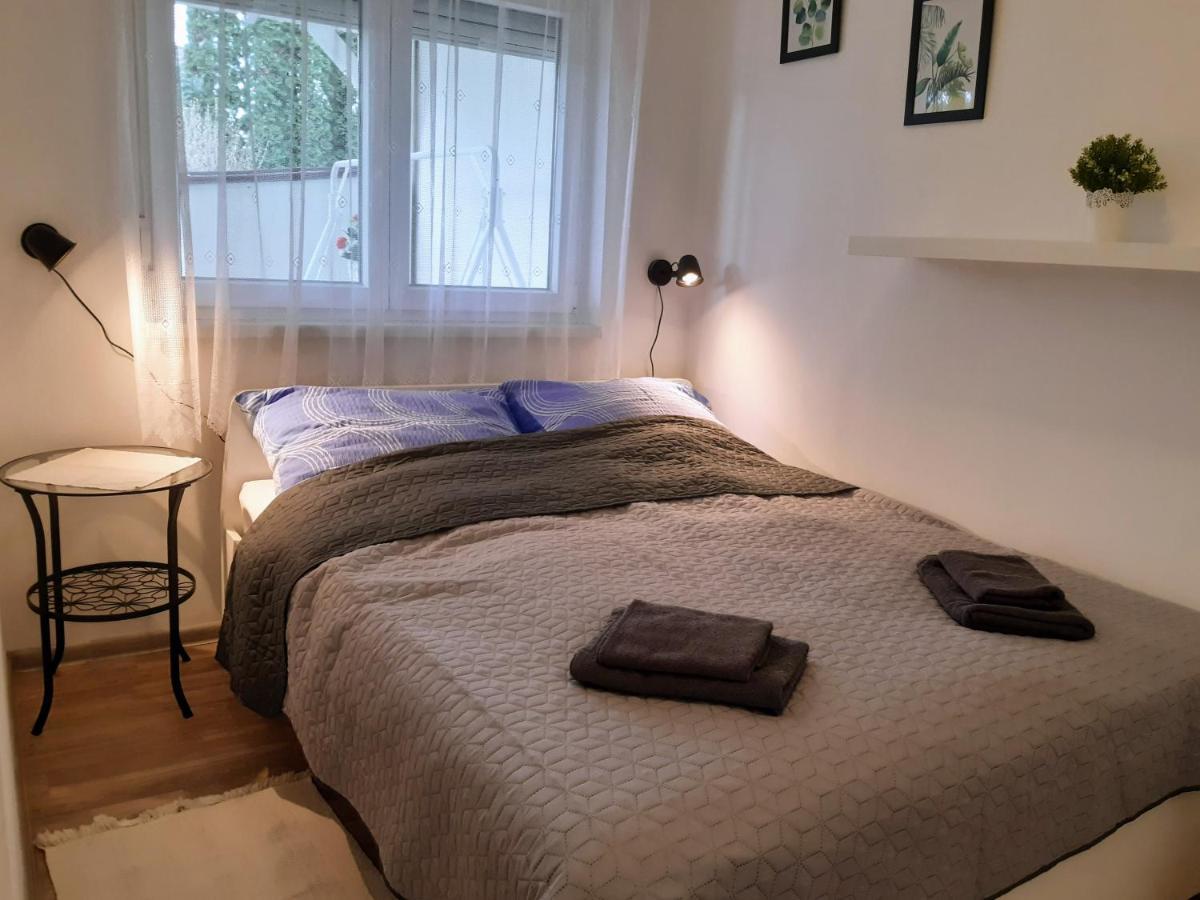 Holiday Home Balatonszarszo Luaran gambar