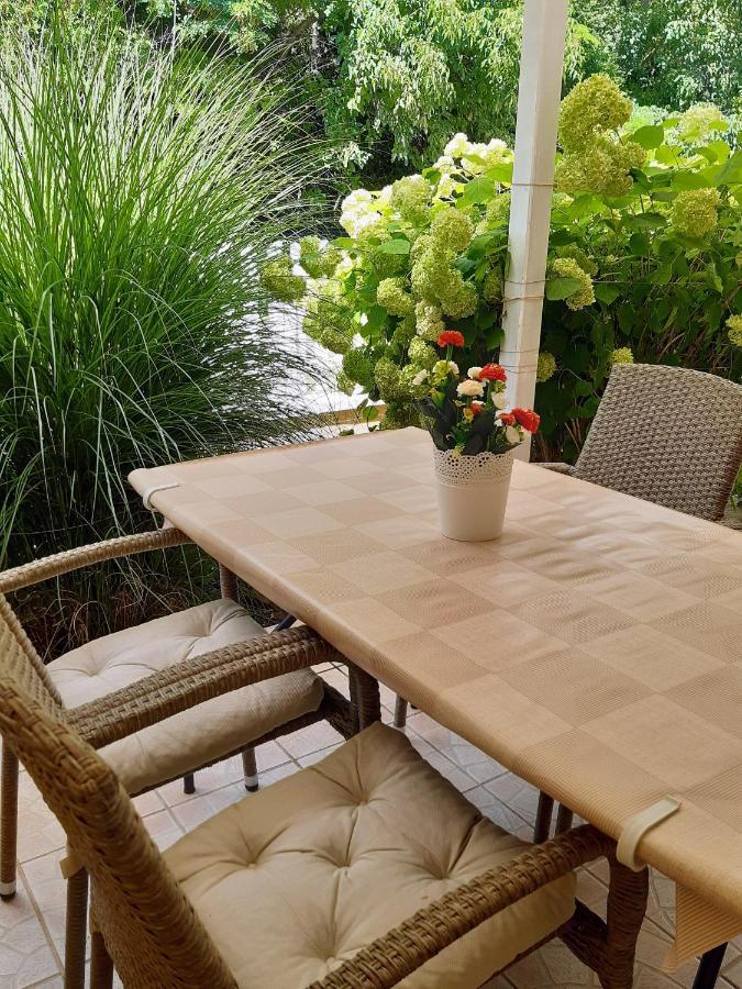 Holiday Home Balatonszarszo Luaran gambar